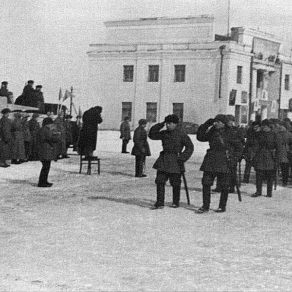 Военный парад на станции Дёма