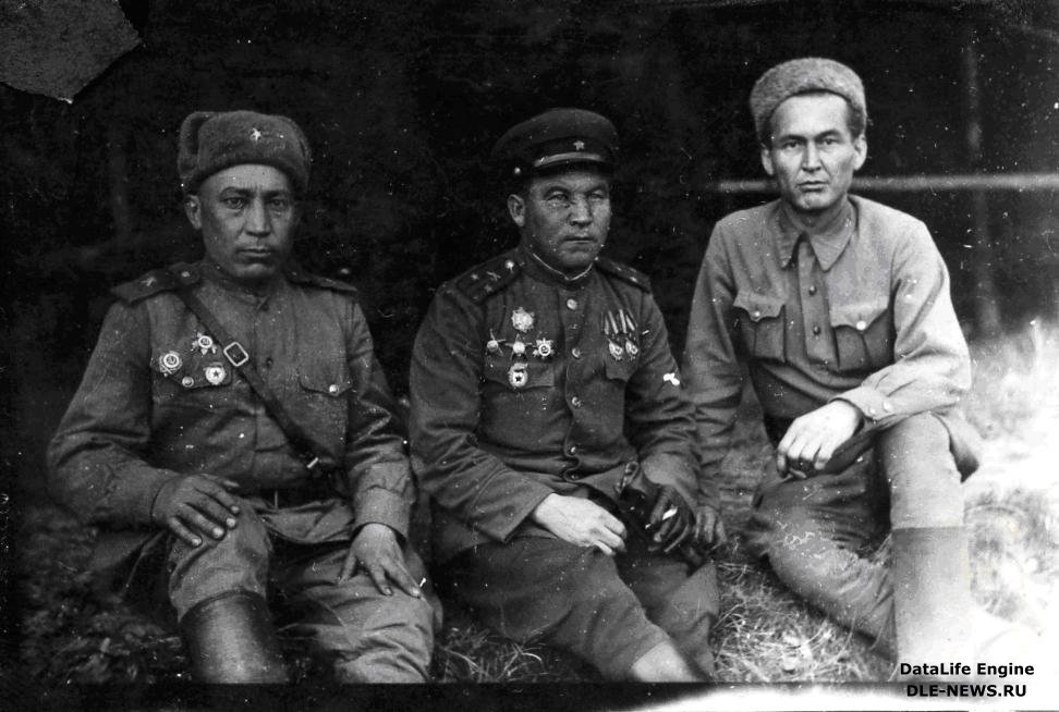 Сайфулла Хабиров с бойцами